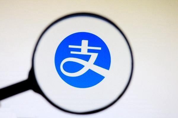 社交APP日引几千男粉的另类玩法